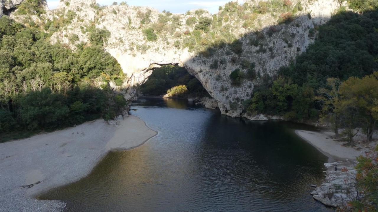 Gites Du Combeau Saint-Maurice-d'Ibie Luaran gambar